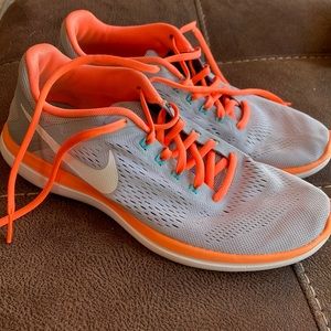 EUC Nike Flex 2016 Run Sneakers